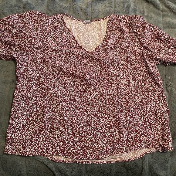 Old Navy Blouse - Picture 2 of 2
